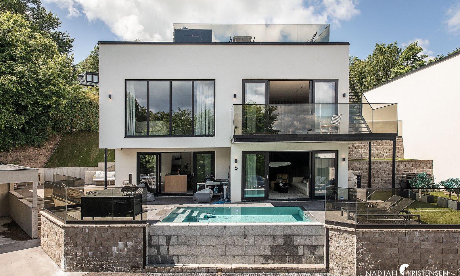 MED15557680427549DA8BEEB202F4159931