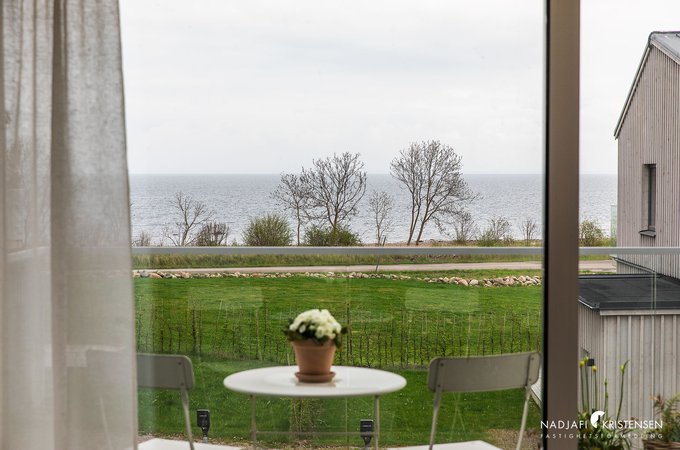 MED42DE8DCB1D254C3A8F2BA1644D742FF3