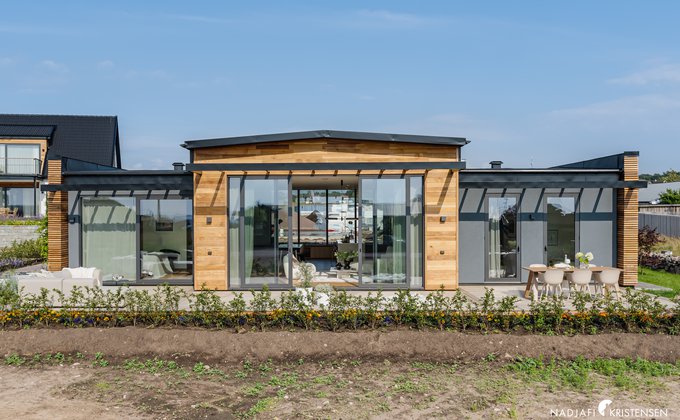 MED4407A7889E6F4FA9A6553BEBE5726444