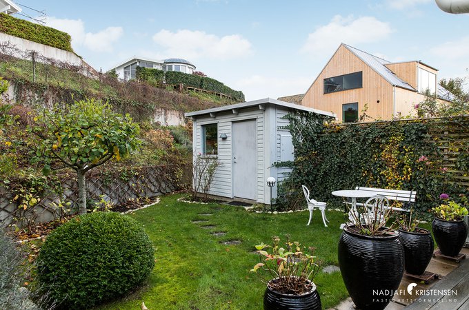 MED492411A2399E42CB91FA444B703FD59D