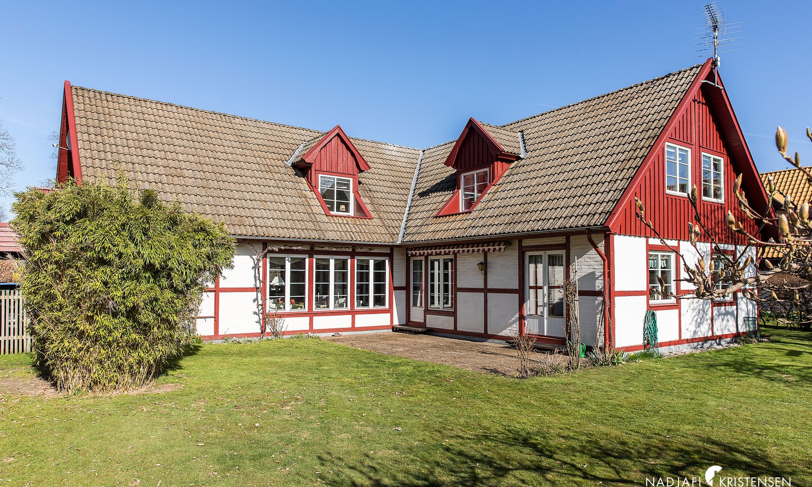 MED55F2F3B400794C28A236C0E6D1E4D1B9