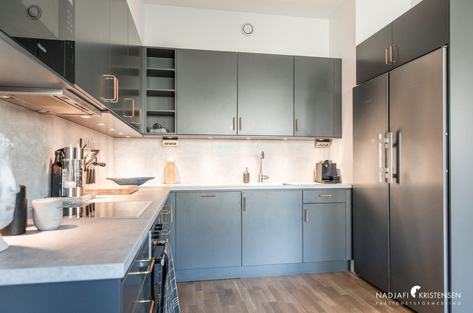 MED77090882AF24457980DE835EEB91D340