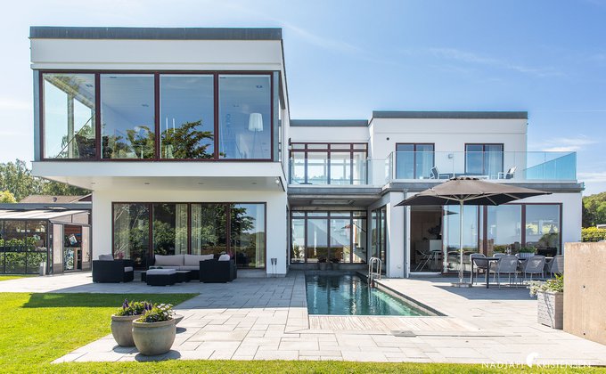 MED7DEFE8FCC8B34B7794AD5169F4072D48