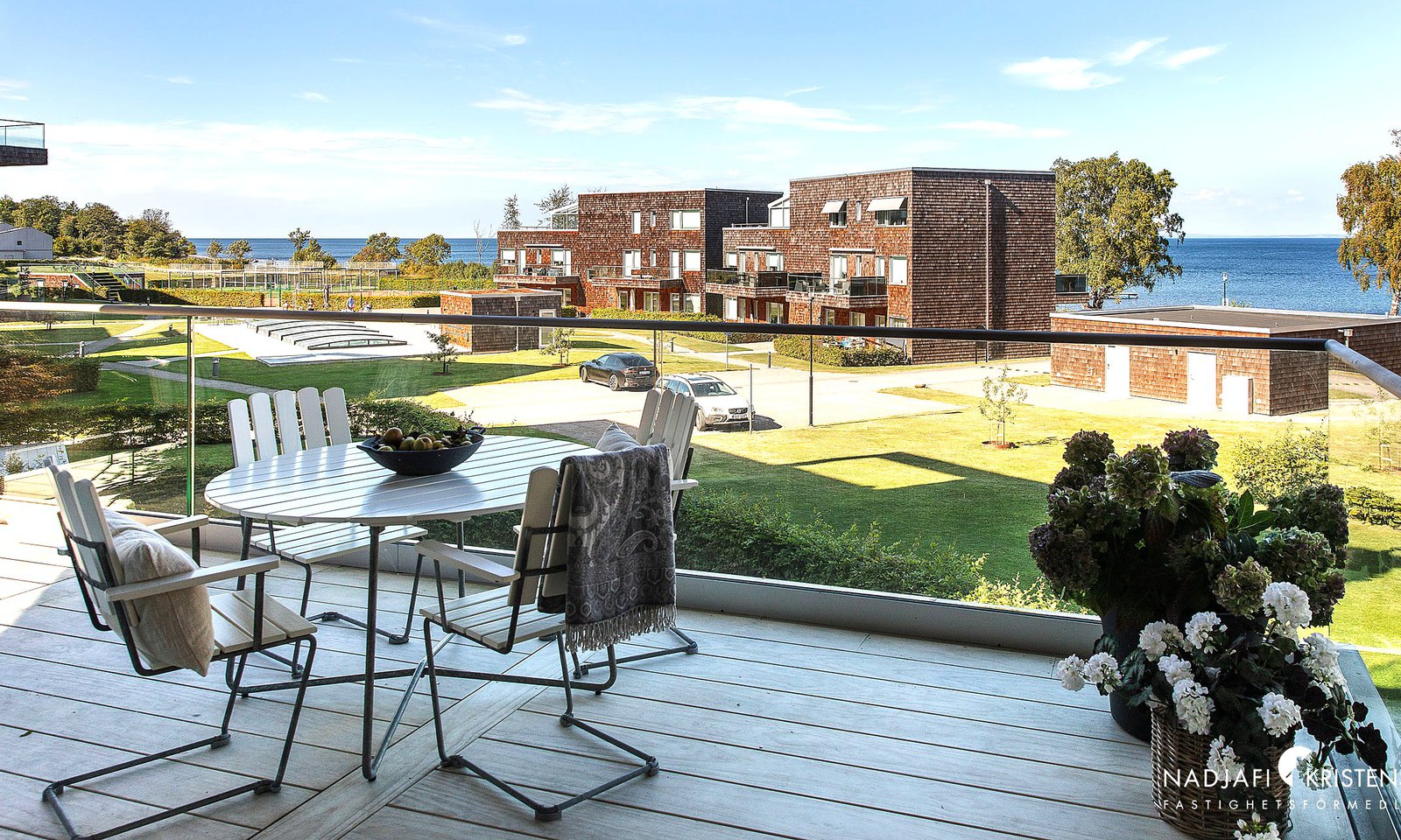 MEDA57938B5E54D4C0EA80BB8C00BD25B95