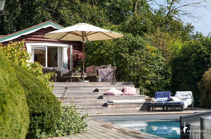 MEDA609BEB1922446339E626F3E29154292