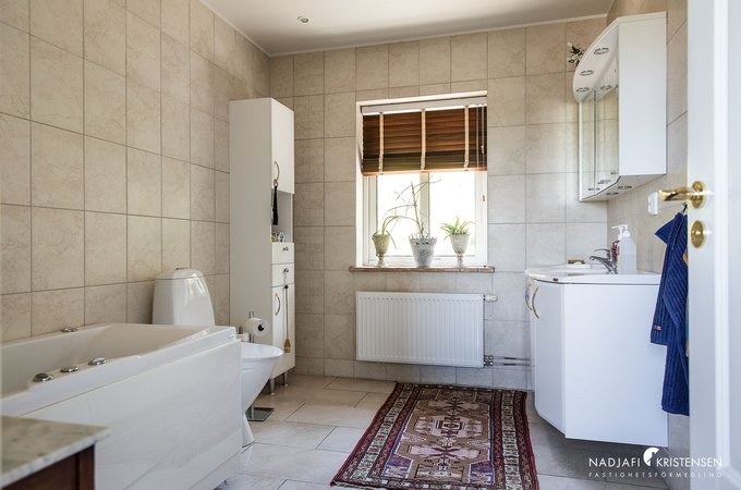 MEDB036D85E2DA54409B1076D0CD8256C72