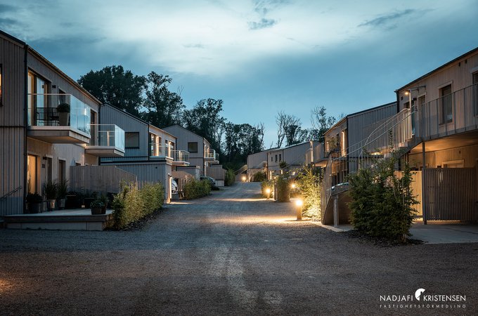 MEDC32B824D9F894A52BF4A66FE4C563E92