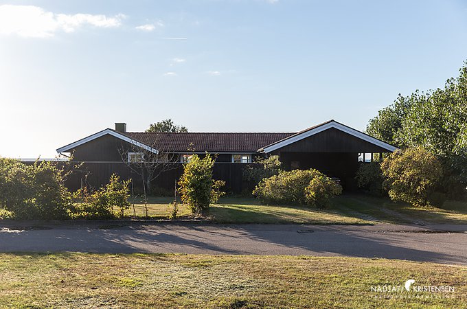 Fasad från infarten