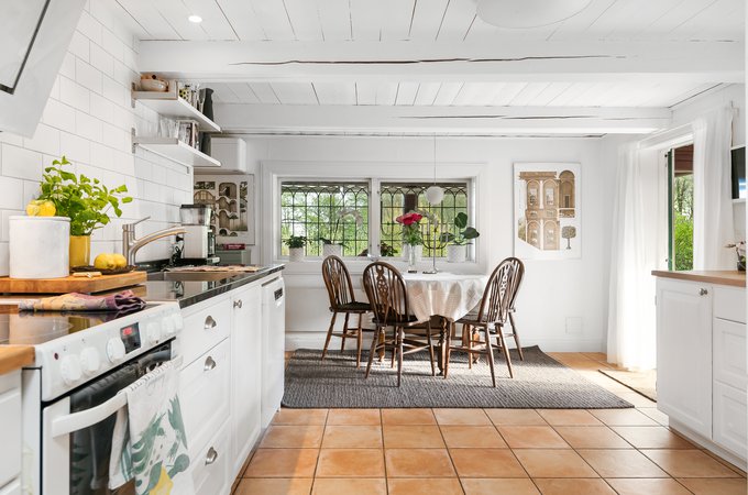 MEDDA949897E0FE4221A156A379D41A4C83