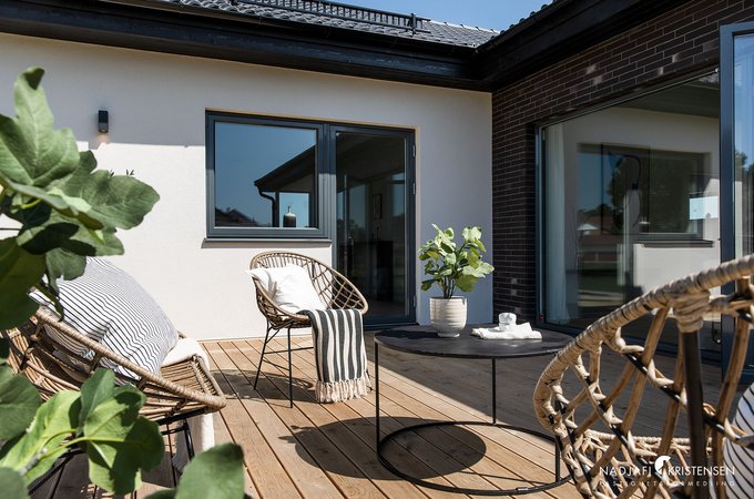 MEDEAD244D4A7A04DD380AF6A03243CC2DA